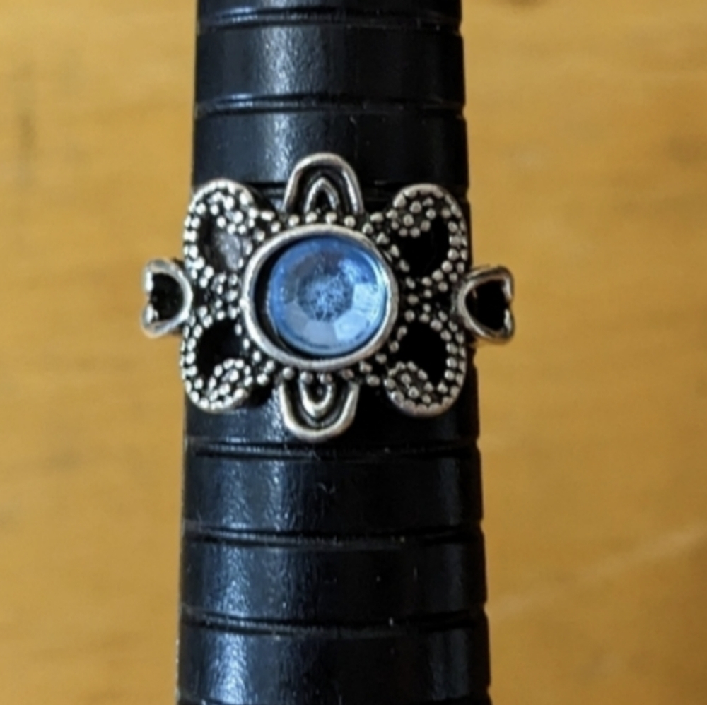 New Retro Hollow Lotus Ring, T1B6M